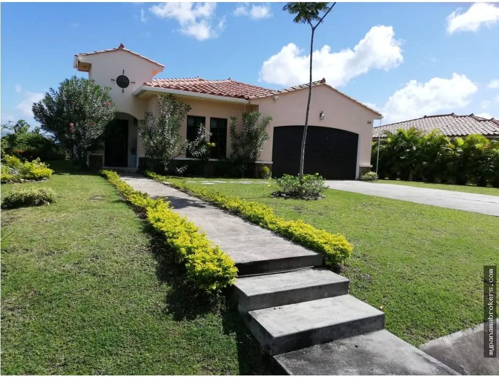 Venta de casa en hacienda pacifica, san carlos, panamá
