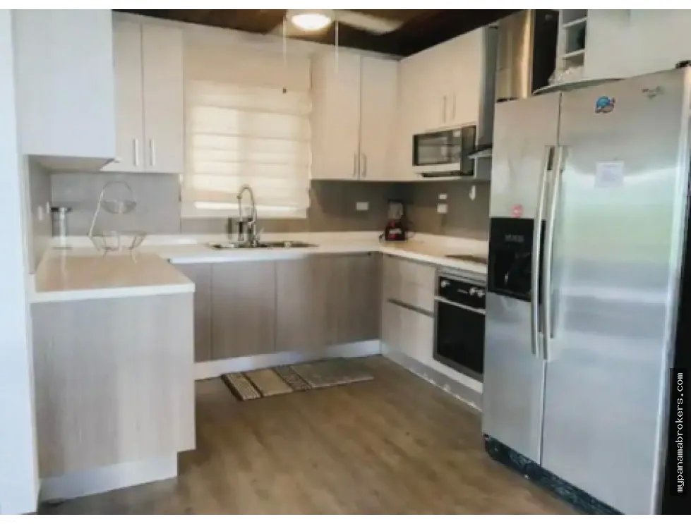 Alquiler de casa amoblada en altos de cerro azul, panamá