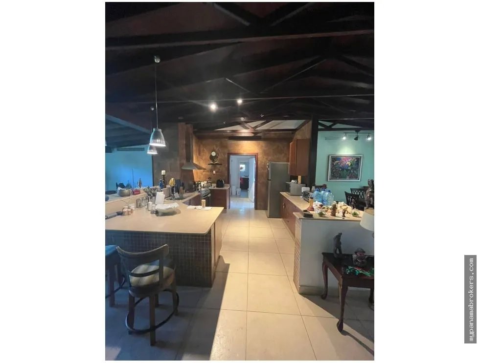 Alquiler o venta de casa amoblada en llanos de curundú, ancón