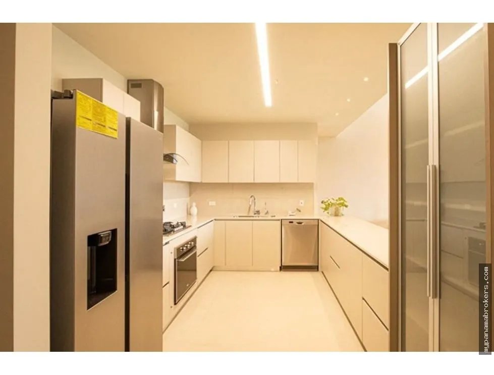 Venta de apartamento en casa bianca, costa del este, panamá