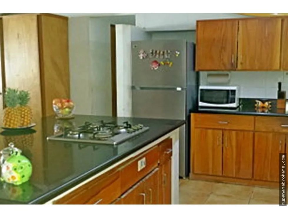 Venta de casa frente al mar en playa corona, san carlos