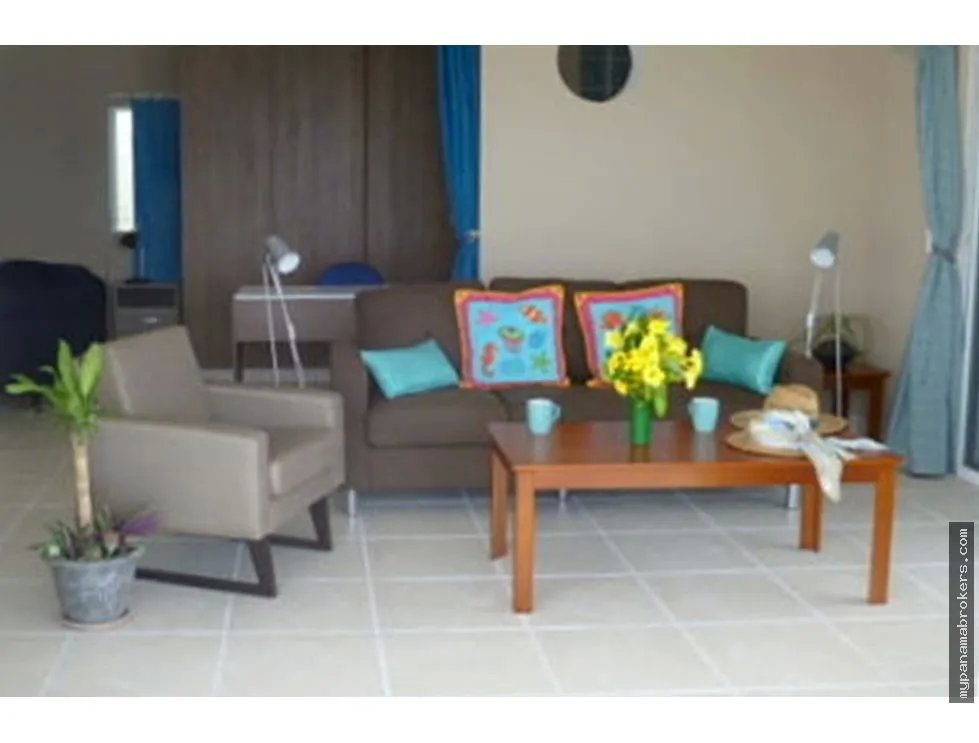 Venta de casa frente al mar en playa corona, san carlos