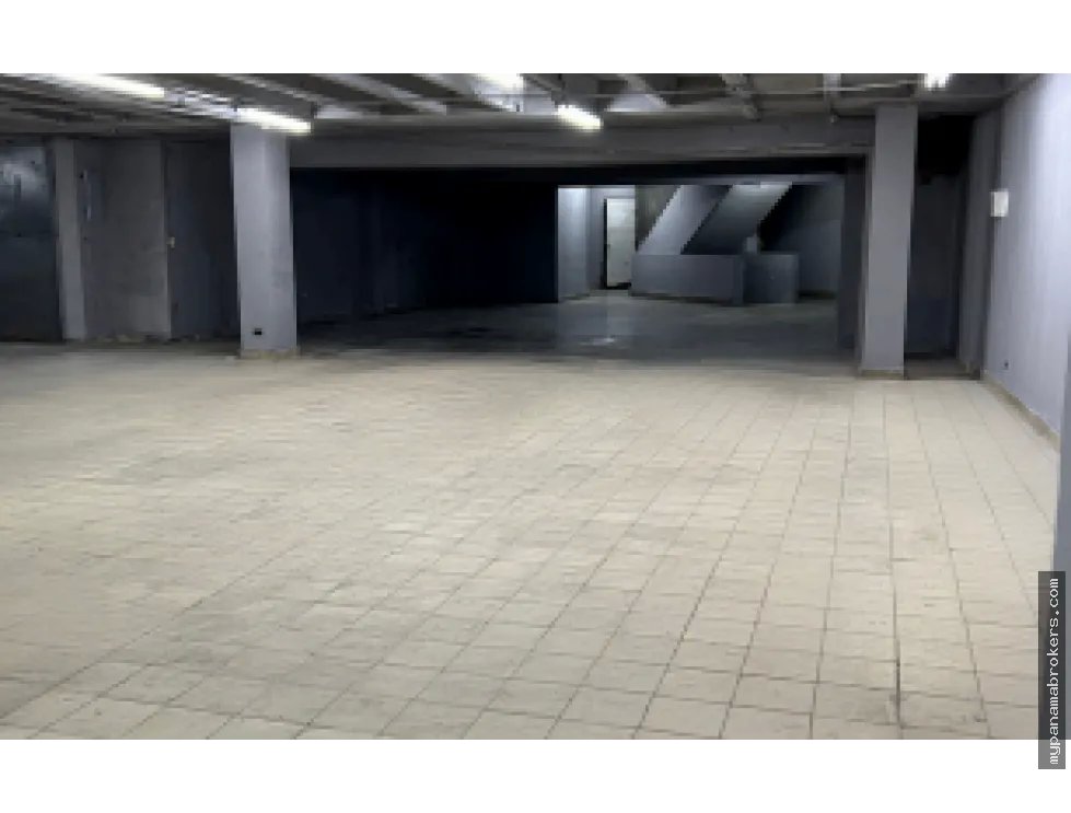 Alquiler de bodega en calidonia, via central españa