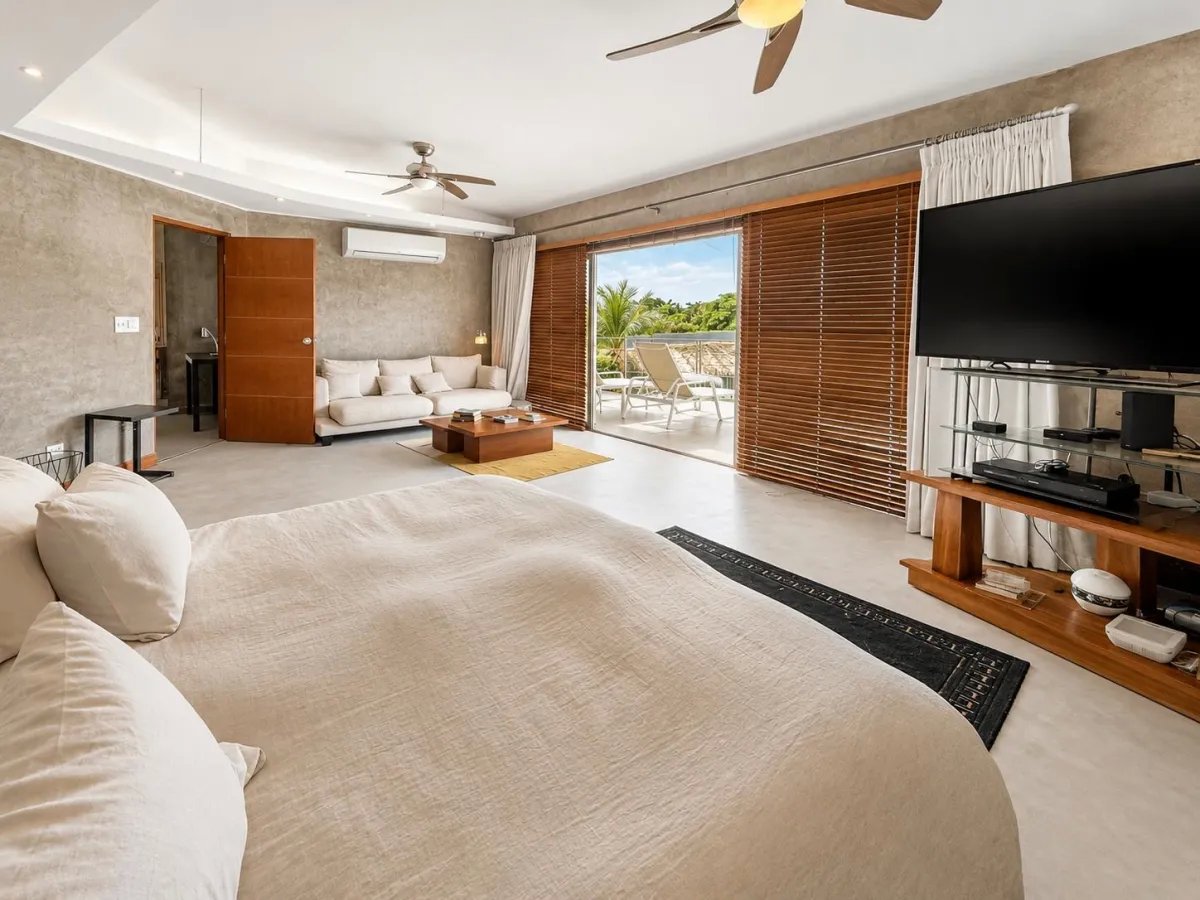 Casa de lujo en coronado panamá con amplio terreno y piscina