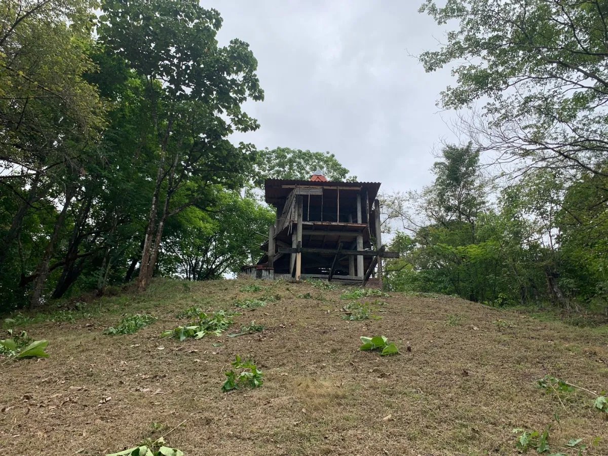 Lote de Casa en Venta en Santa Catalina