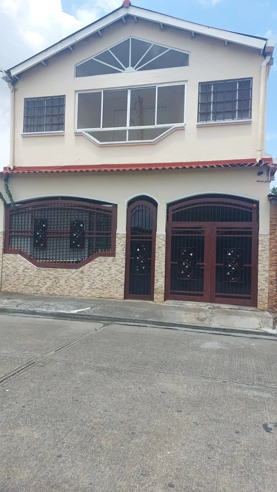 se vende casa duplex en Rio abajo