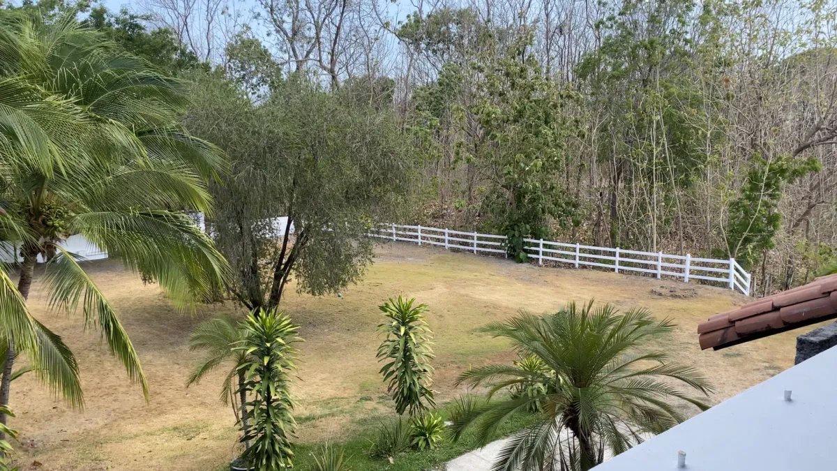 Se vende casa comercial en Llano Bonito, Juan Diaz