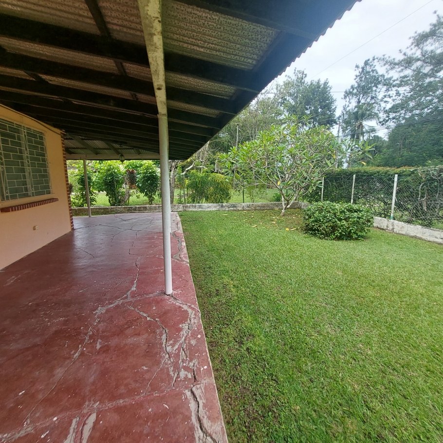 Se vende casa comercial en Llano Bonito, Juan Diaz