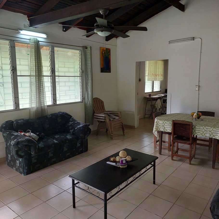 Se vende casa comercial en Llano Bonito, Juan Diaz