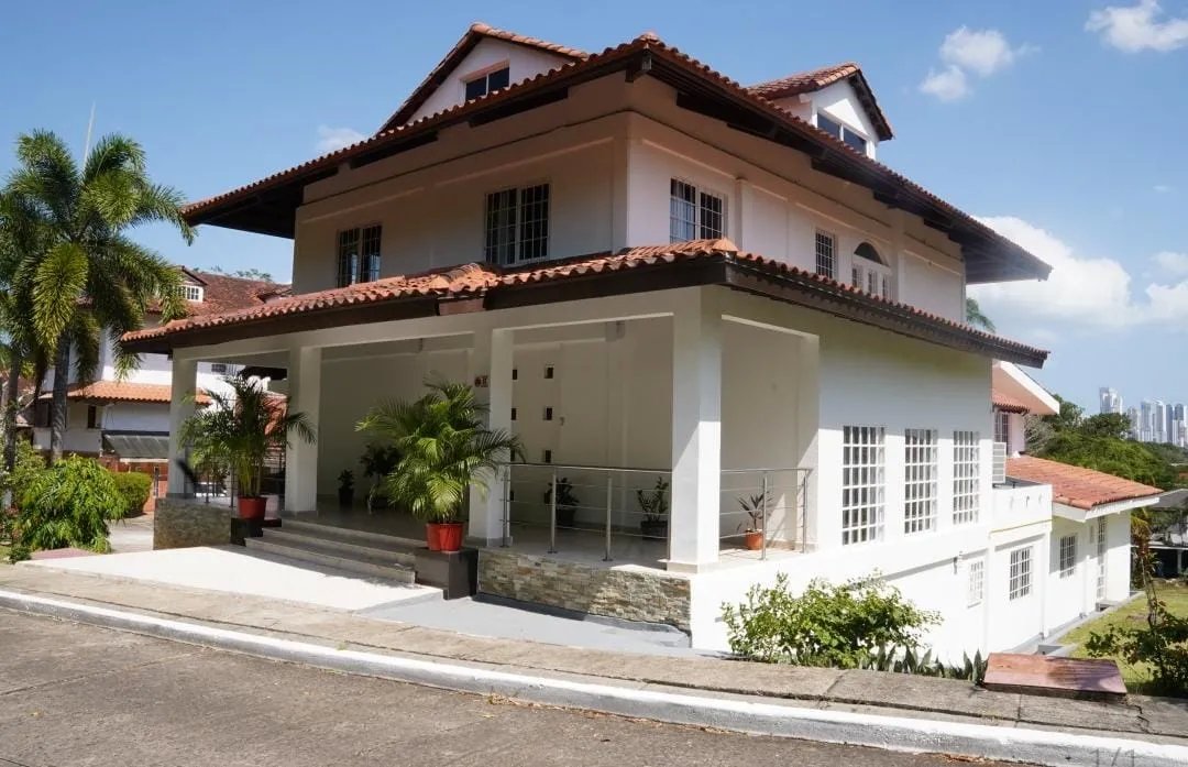 ALQUILER DE APARTAMENTO EN BELLA VISTA