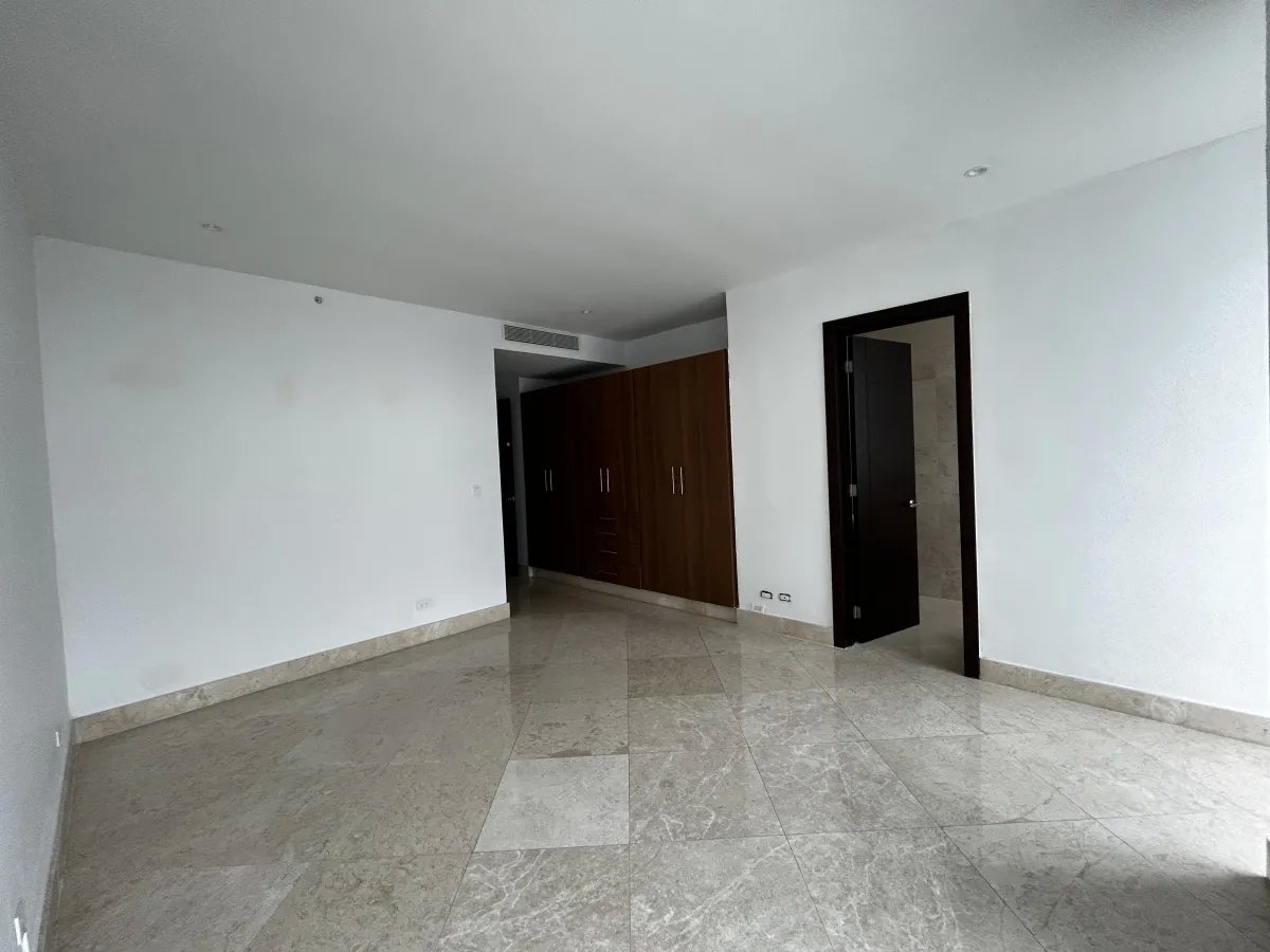 ALQUILER DE APARTAMENTO LINEA BLANCA, EN PH THE POINT, PUNTA PAITILLA