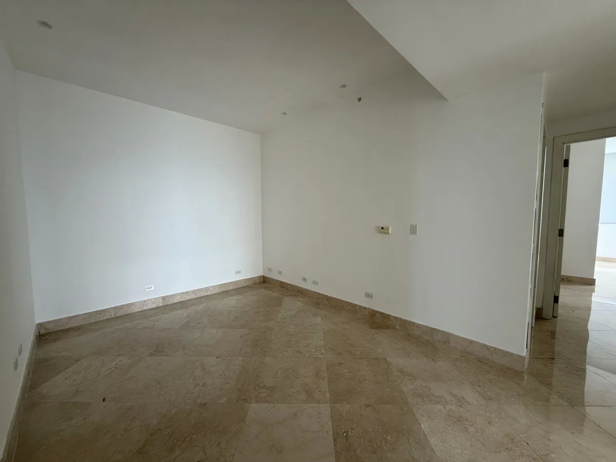 ALQUILER DE APARTAMENTO LINEA BLANCA EN PH THE POINT PUNTA PAITILLA