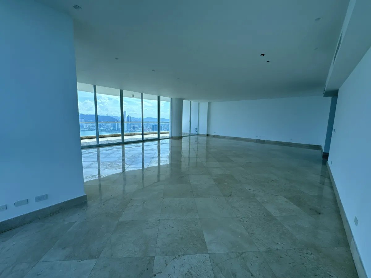 ALQUILER DE APARTAMENTO LINEA BLANCA EN PH THE POINT PUNTA PAITILLA