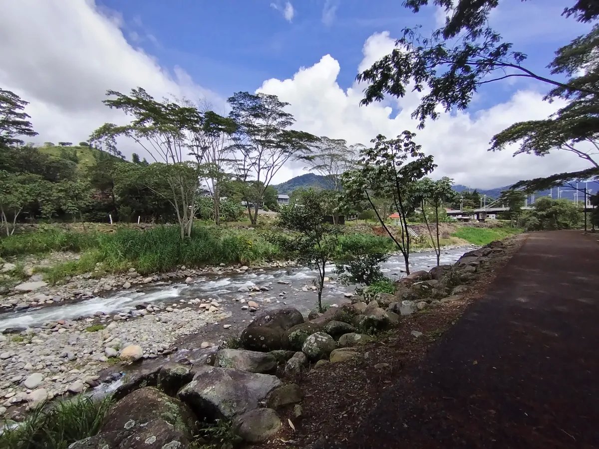 Lote Comercial en Boquete Chiriqui Panamá | $7,000,000 |