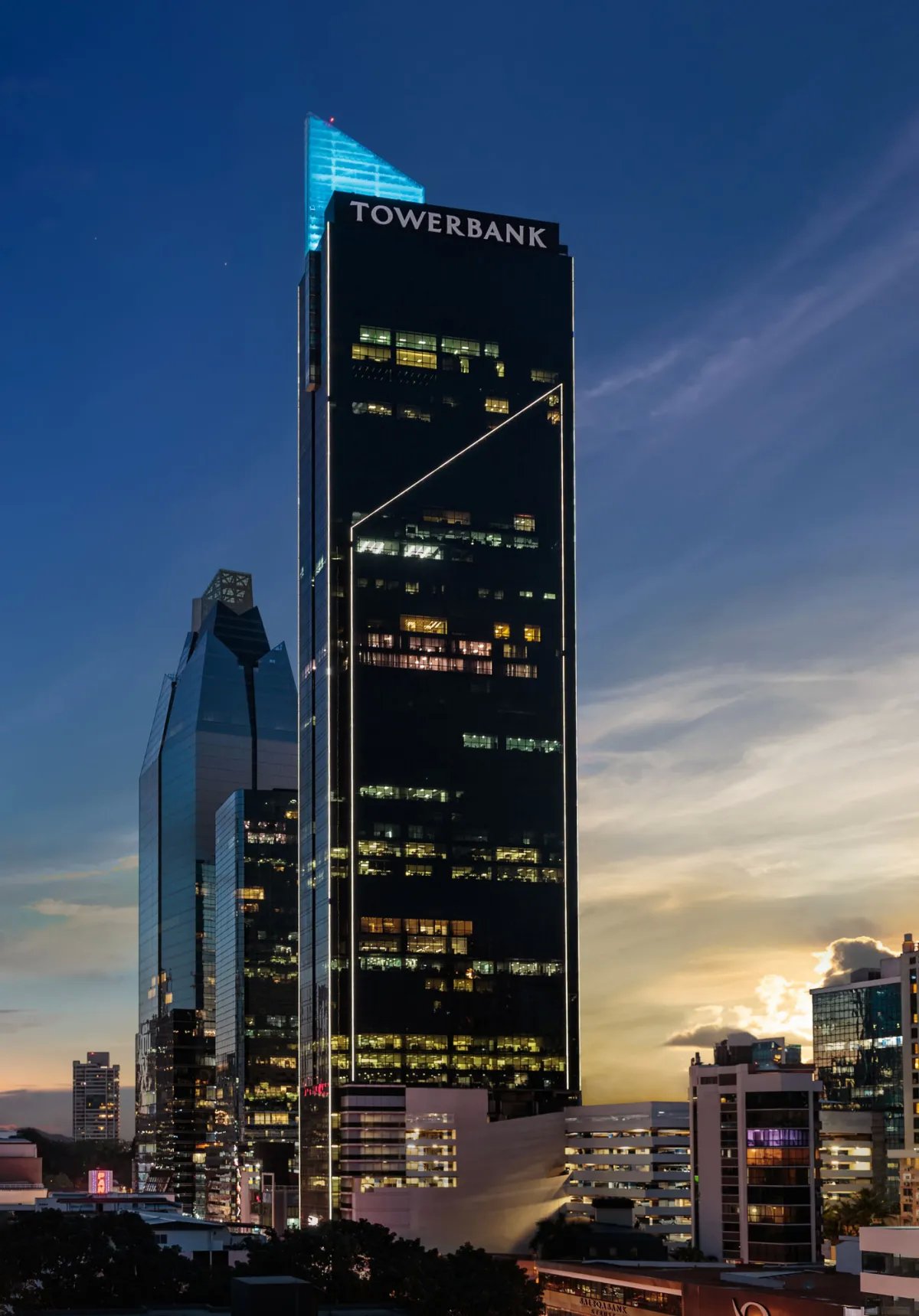 Oficina Amoblada de 149m² en Tower Financial Center, Calle 50  ¡Todo Incluido!