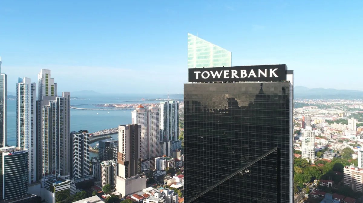 Oficina Amoblada de 149m² en Tower Financial Center, Calle 50  ¡Todo Incluido!