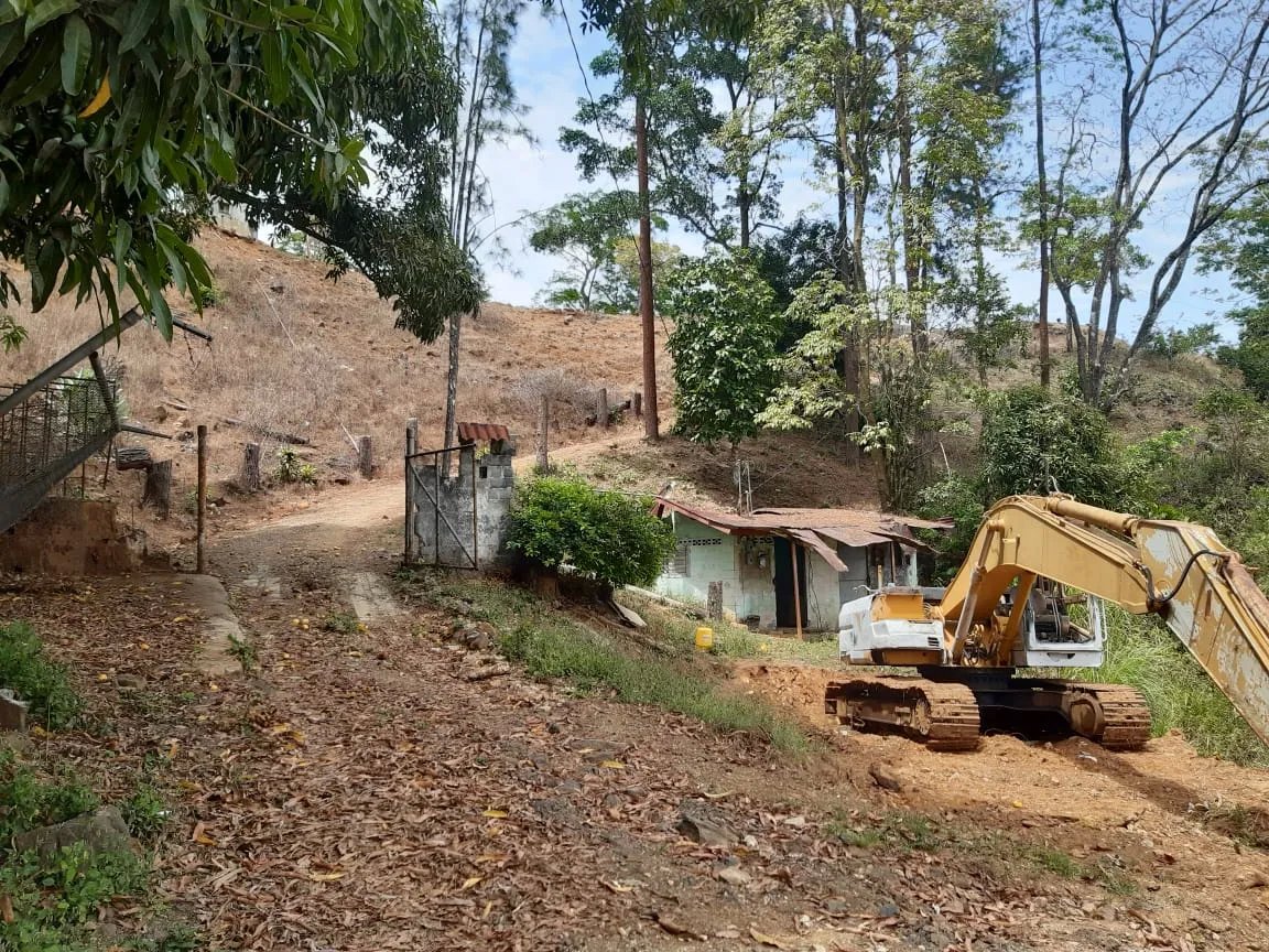 71 hectáreas de terreno de montaña con río | Cerro Azul | $1/m²