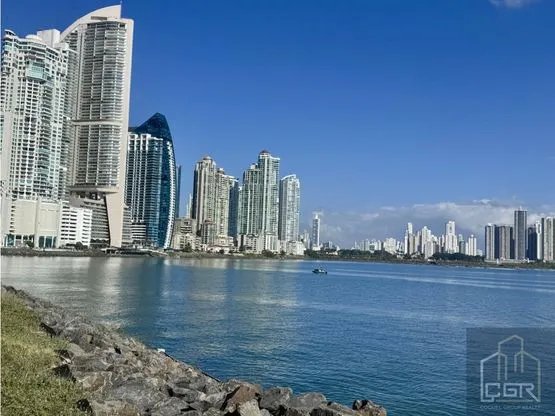 VENTA DE APARTAMENTO EN PH CASA 55 , OCEAN REEF , PUNTA PACIFICA