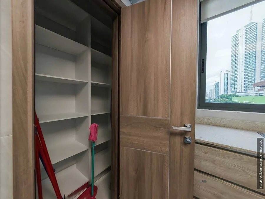 Venta de apartamento en Bella Vista, 195 m2
