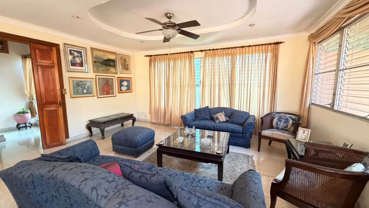 Venta de casa en San Francisco - Villa Lilla