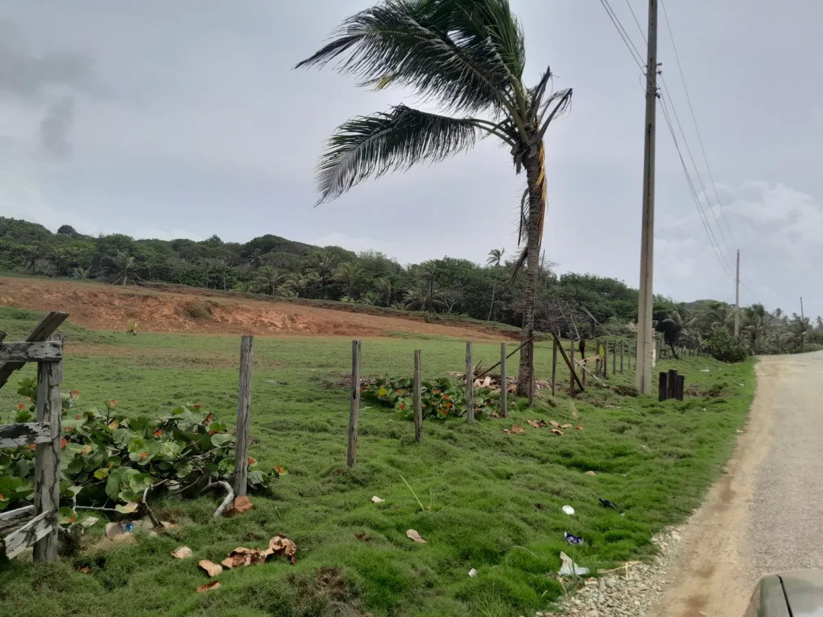 Paraiso Caribeño en Cuango  Terreno Titulado Frente a la Playa.