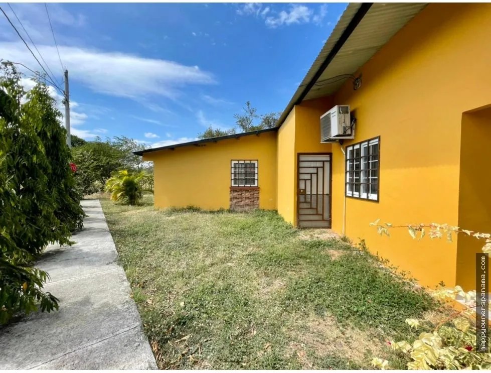 Venta de Casa en Urbanización Los Bosques, Las Tablas.