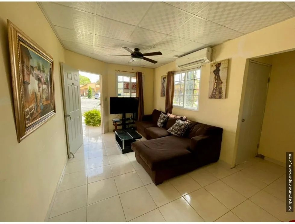 Venta de Casa en Urbanización Los Bosques, Las Tablas.