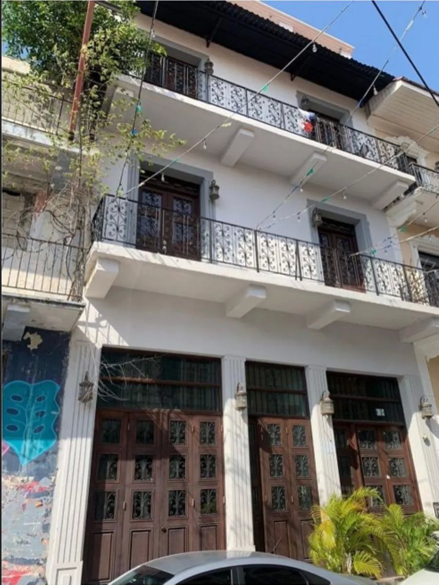 ALQUILER DE CASA COMERCIAL DE 5 NIVELES, EN CASCO VIEJO, PANAMA