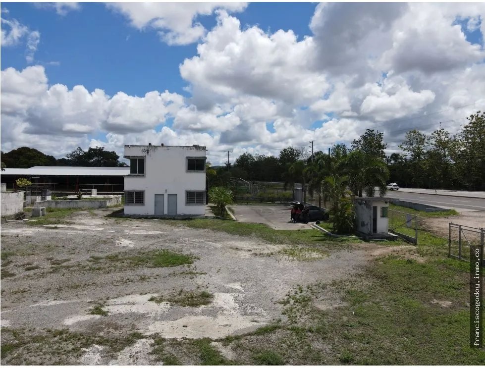 Venta de terreno y estructura en El Coco, Penonomé