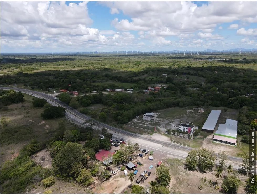 Venta de terreno y estructura en El Coco, Penonomé