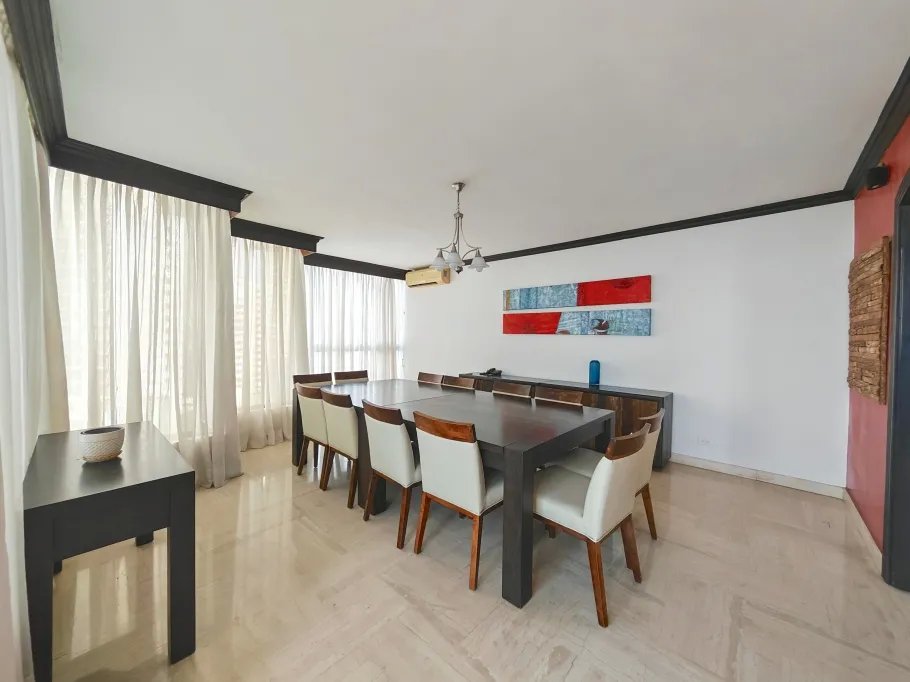 Venta de Apartamento en Avenida Balboa-Los Delfines