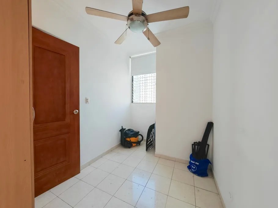 Venta de Apartamento en Avenida Balboa-Los Delfines