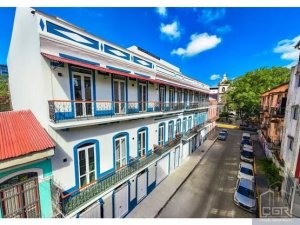 143310 - Casco Antiguo - commercials