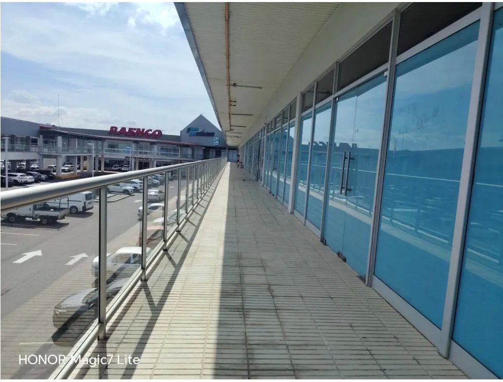 Venta de locales en Plaza Costa Sur