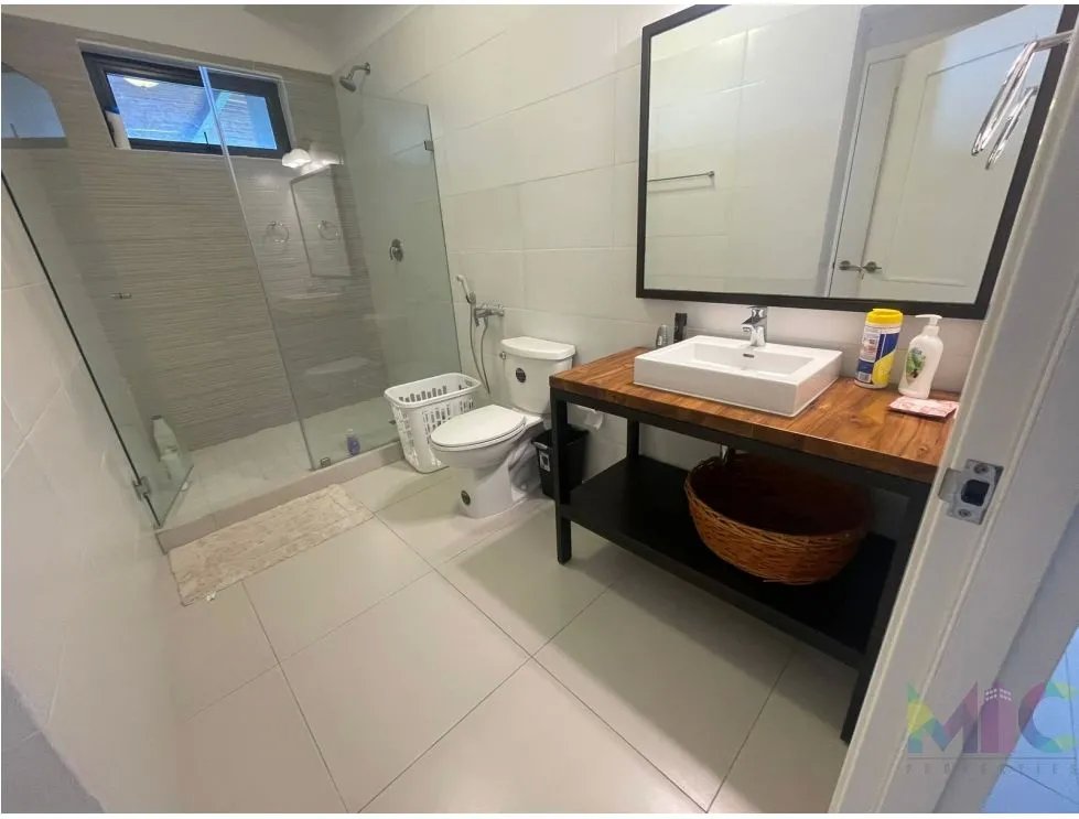 Venta y Alquiler de Apartamento en P. H. Punta Caelo San Carlos