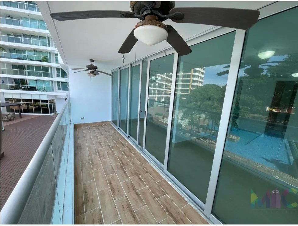 Se Vande Apartamento en Gorgona PH. Bahia