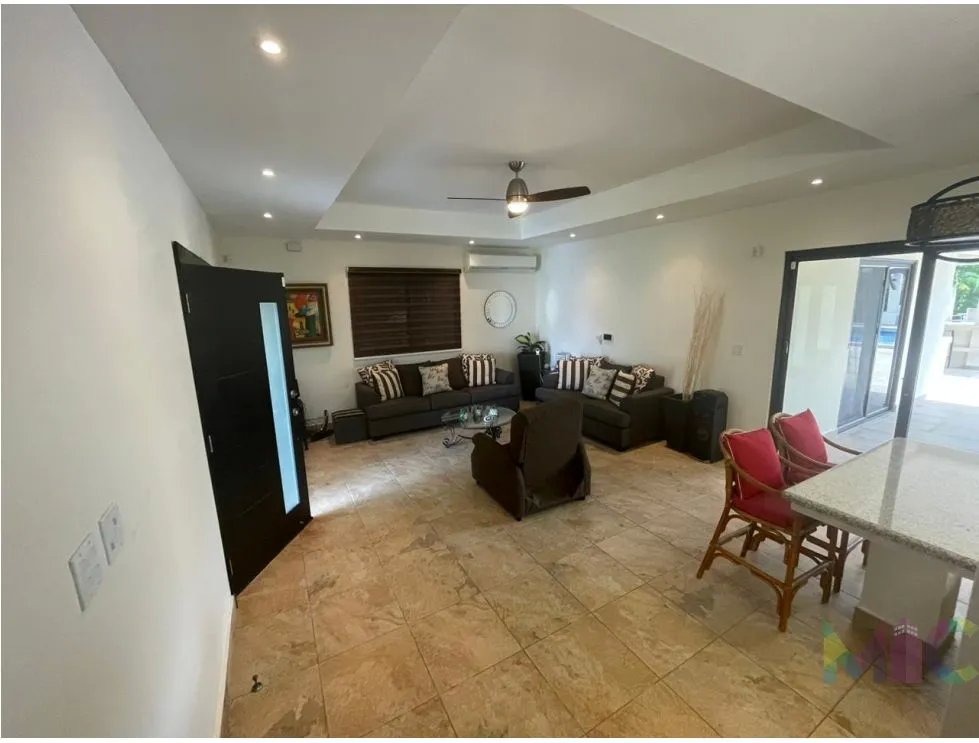 Se vende residencia en Coronado