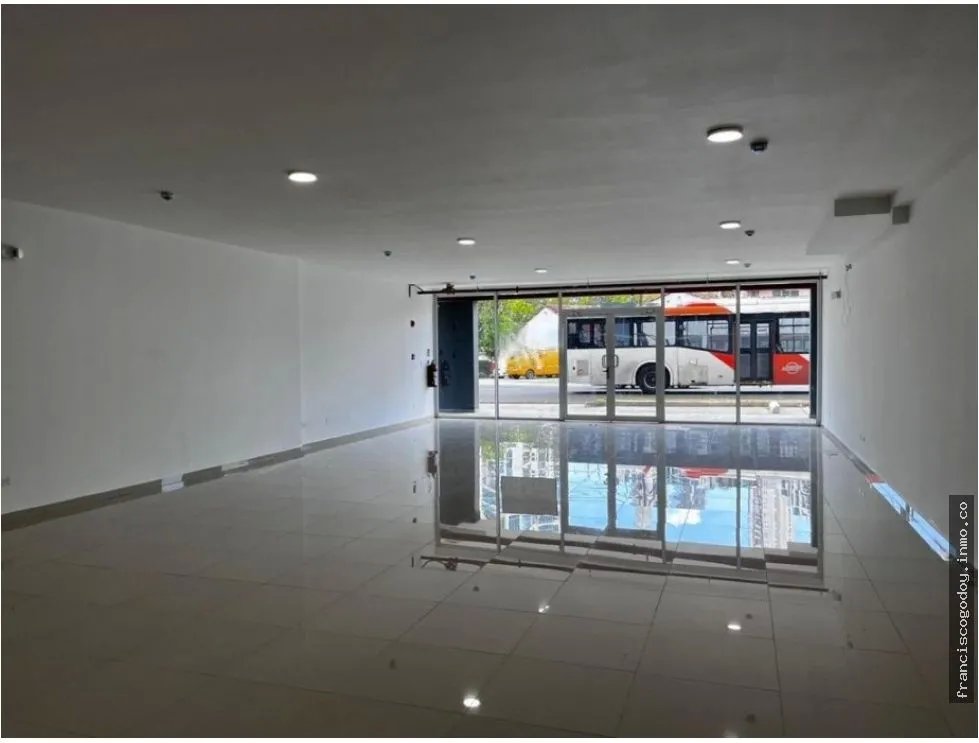 Local Comercial en Signature Point: Tu Nuevo Espacio de Éxito