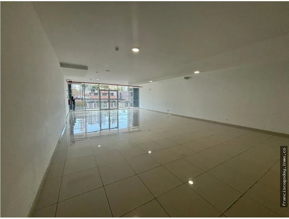 Local Comercial en Signature Point: Tu Nuevo Espacio de Éxito