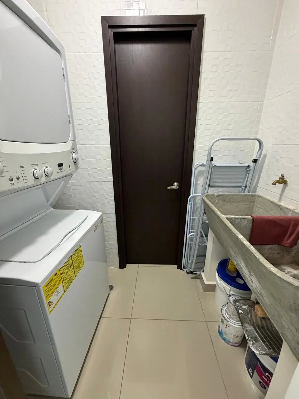 Venta Apartamento amoblado en PH San Roque, Via España