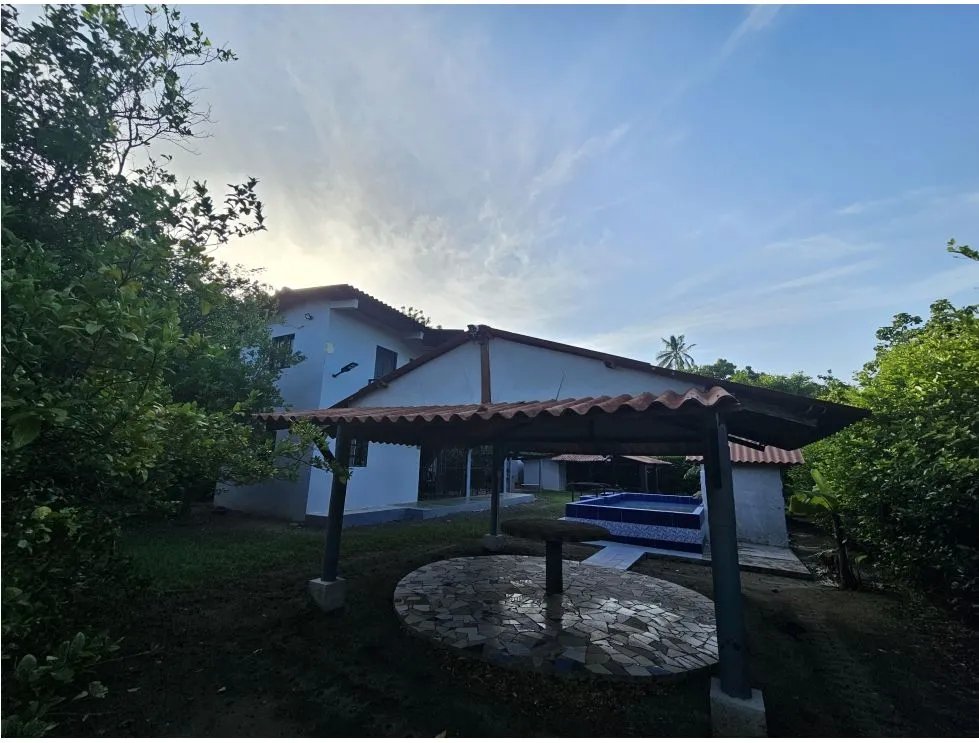 Venta de casa amoblada en Playa El Rompío, Santa Ana - Los Santos