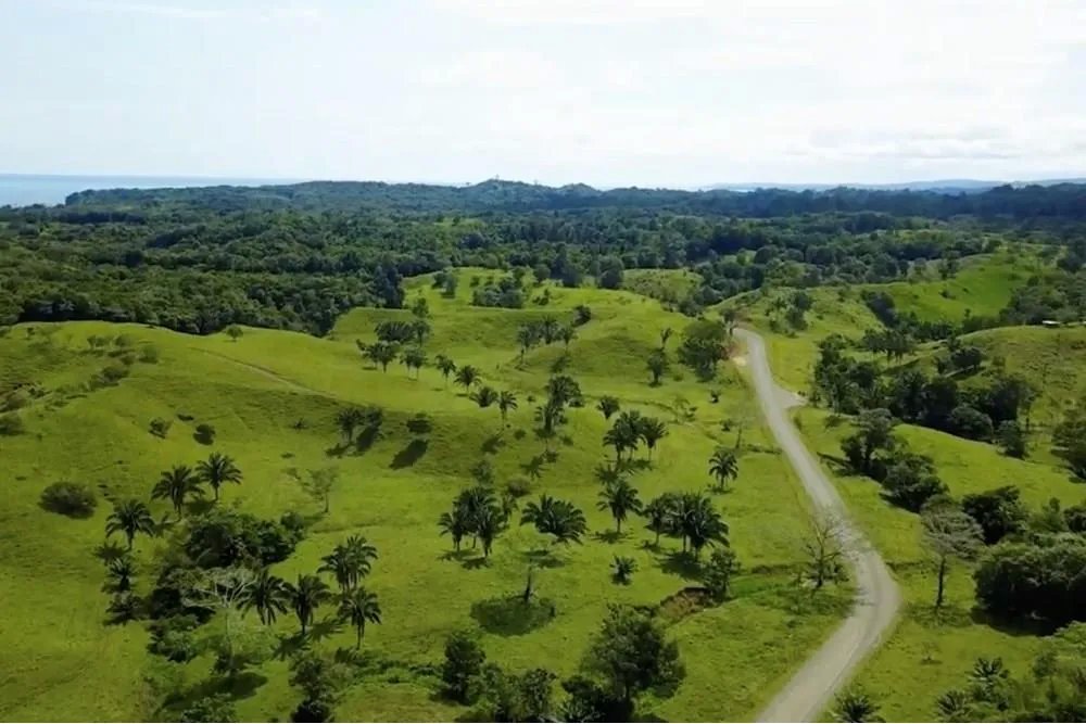 Venta de Terreno frente al Mar en Cuango, Colon