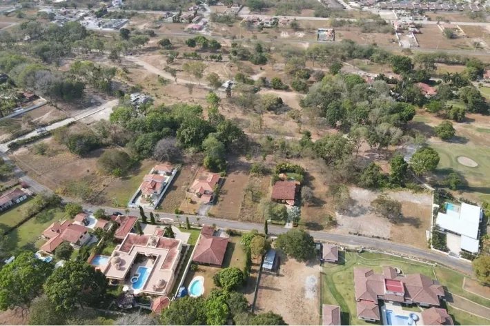Se vende lote de terreno en Club de Golf de Coronado