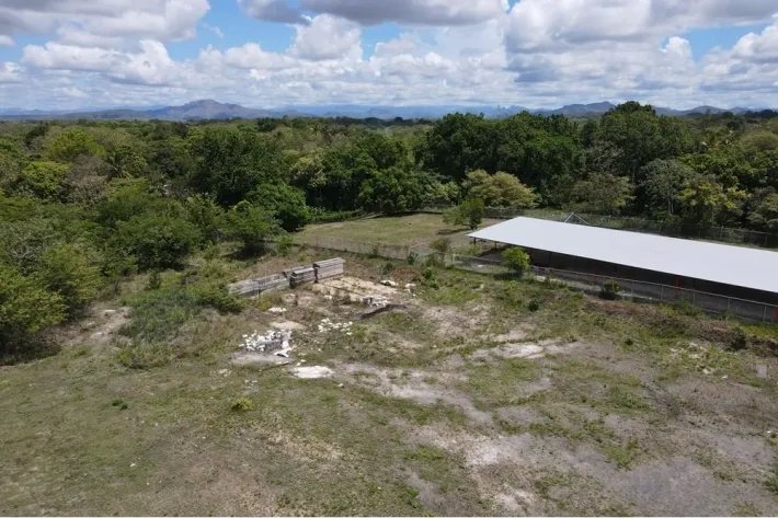 Land and structure for sale in El Coco, Penonomé