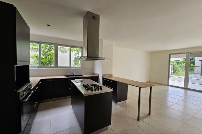 House for sale in Villa Sur, Costa Sur