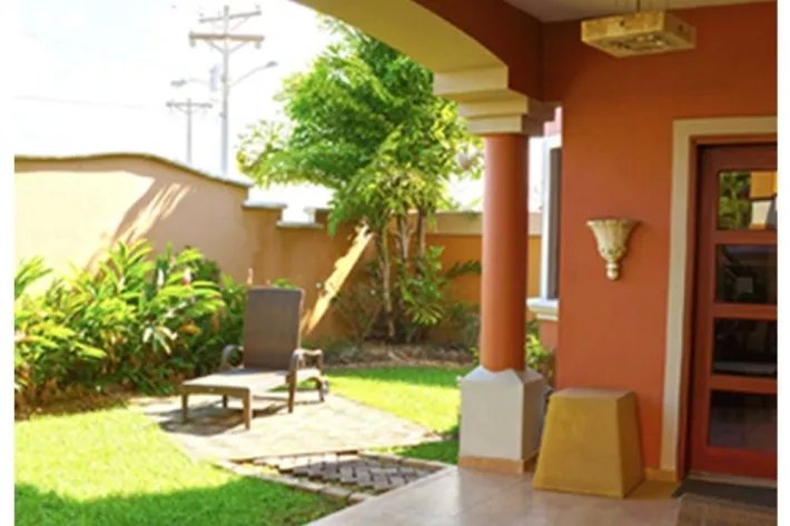 House for sale in El Doral, Costa Sur