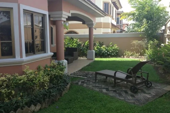 House for sale in El Doral, Costa Sur