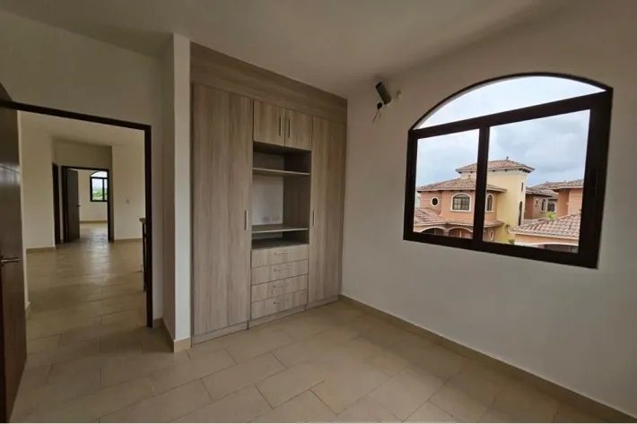 House for sale in El Doral, Costa Sur