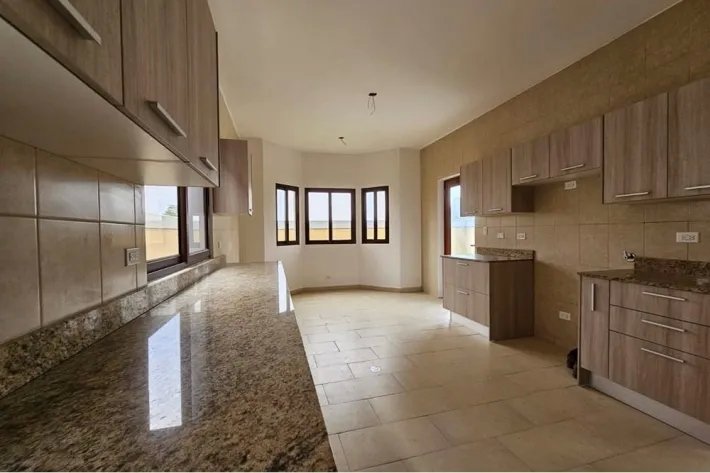 House for sale in El Doral, Costa Sur