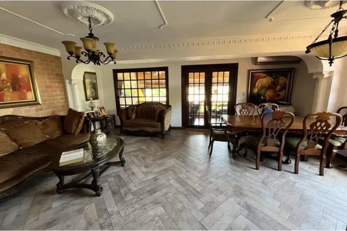 House for sale in Altos de Panama